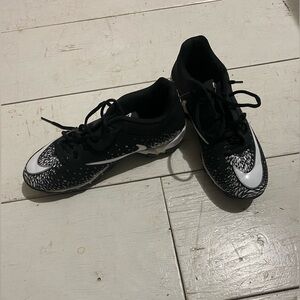 Nike boys football cleats 6